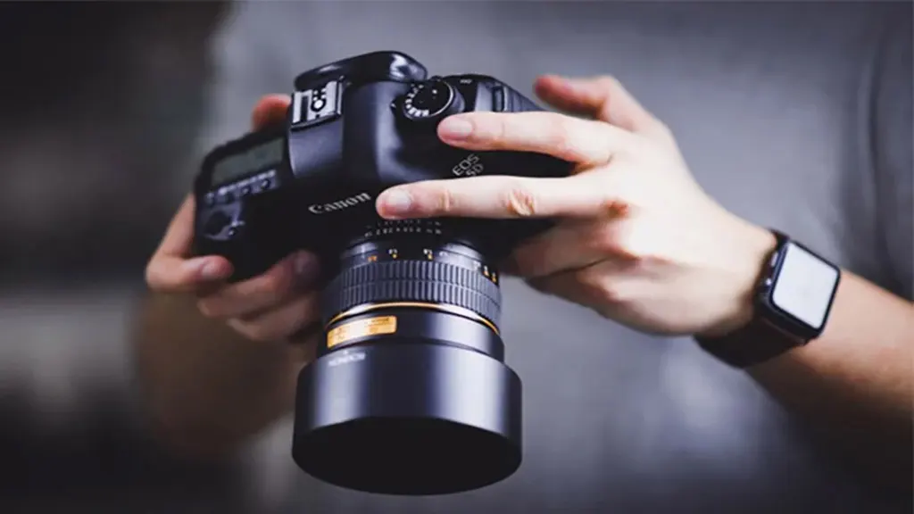 Professional shoe photography camera setup