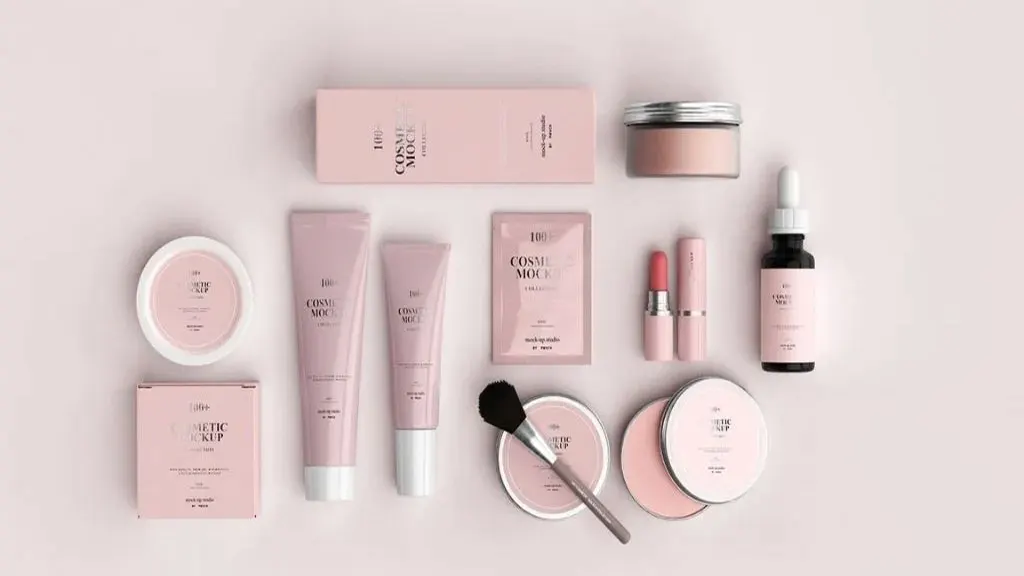 2) Flat Lay Composition: